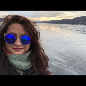 Meet your Posher, Nicole